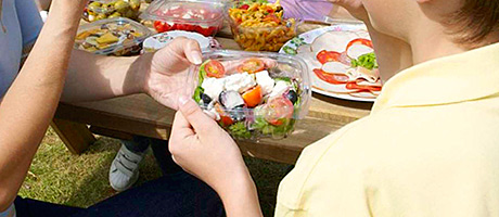 Multi-material packaging manufacturer Linpac Packaging is to launch a range of products for chilled retail prepared and convenience foods.