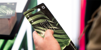 Plastic-free blister pack for pens