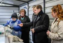 Plastic waste from trains and stations transformed into usable products