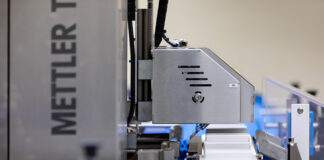 Checkweigher - view from the side showing conveyor to sorting station