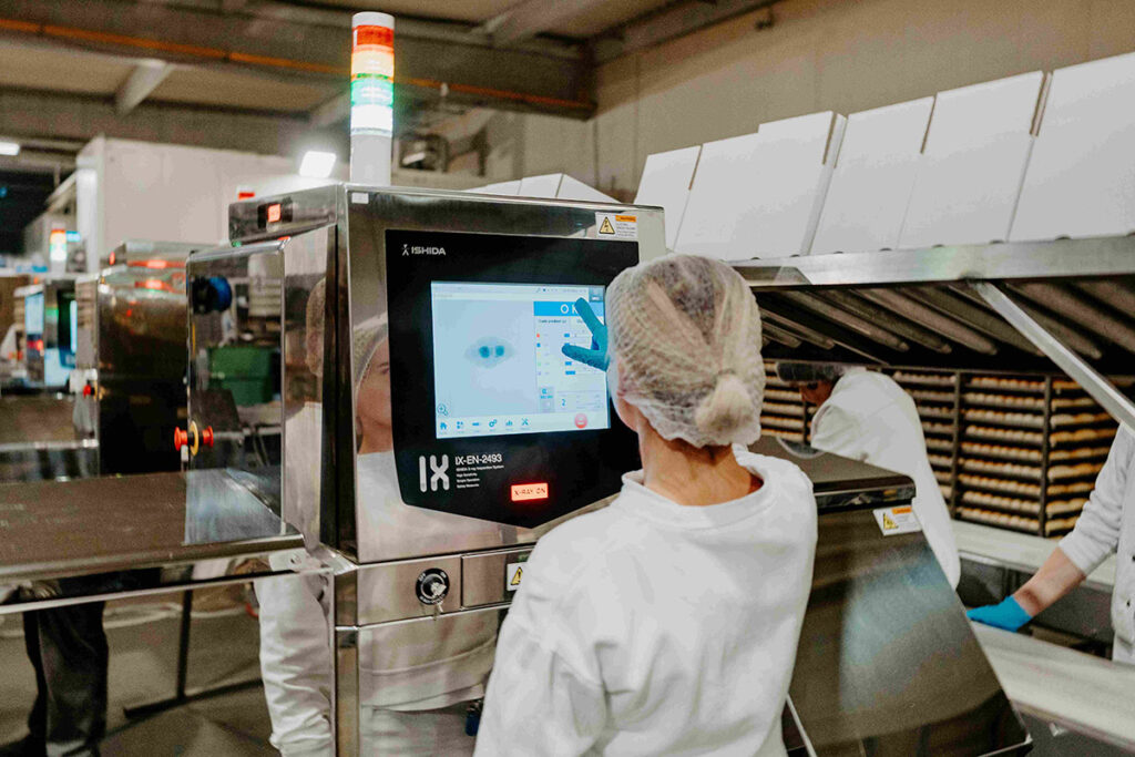 Operator at X-ray inspection machine