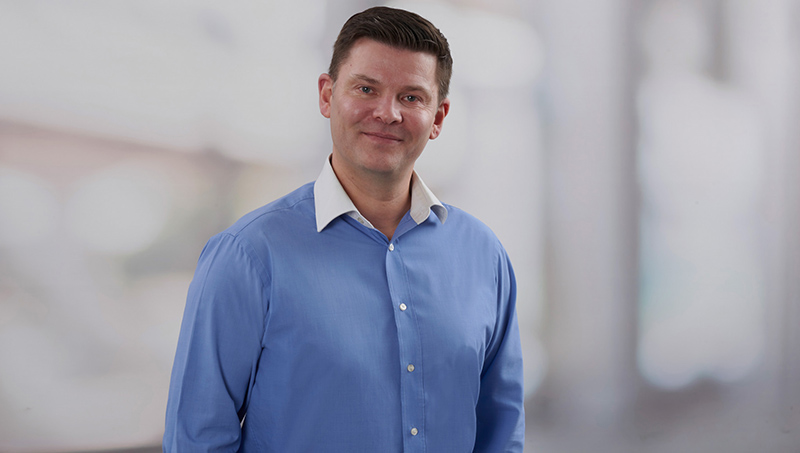 Russell Weller, Domino