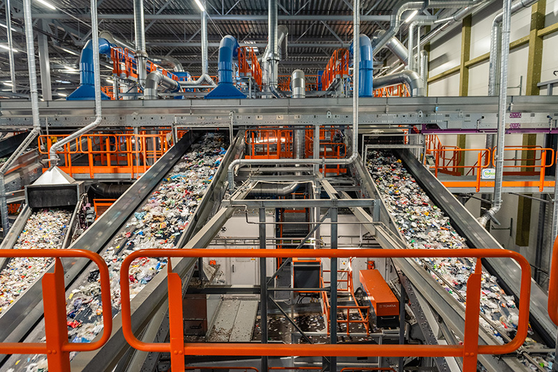 Recycling sorting facility