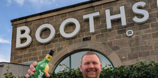 Oil packaged in paper bottle